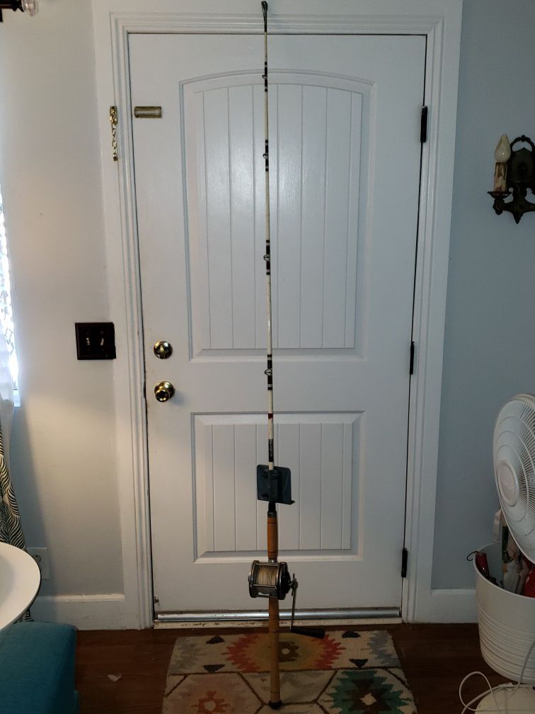 Platcor Vintage Saltwater Fishing Pole and Reel