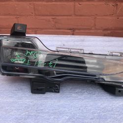 2017-2023 Tesla Model 3 Y Right Fascia Fog Light RH