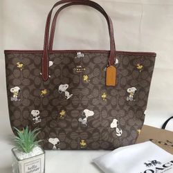 Coach City Tote In Signature Canvas With Snoopy Woodstock Print