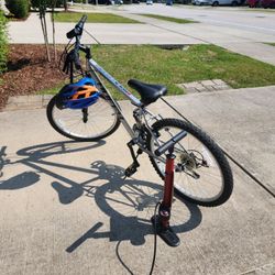 Bike 24inch Huffy, Helmet, Pump