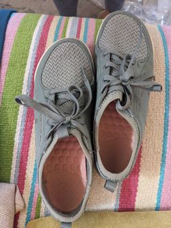Astral Men's Size 9