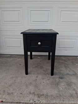 Wood Nightstand/End Table