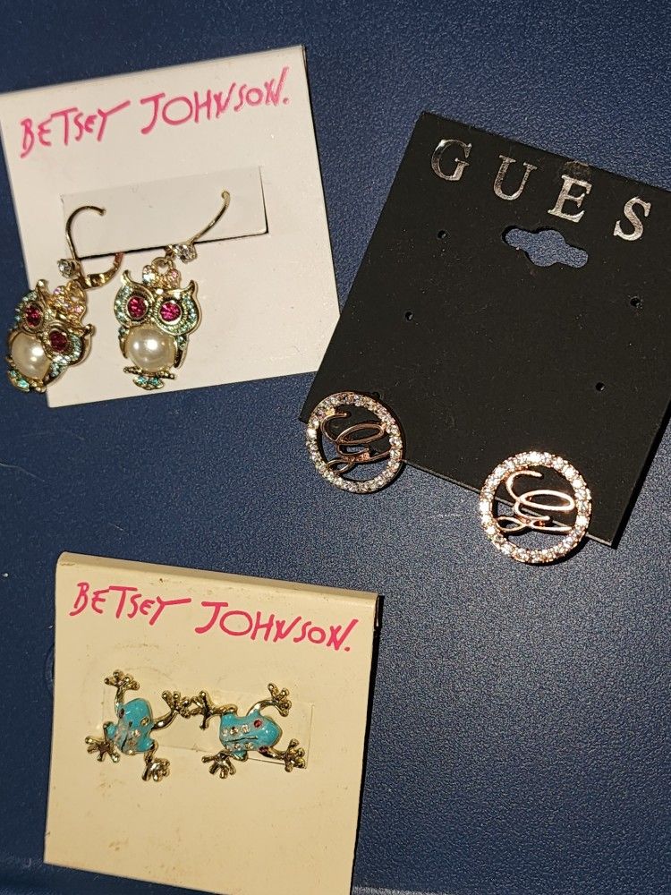 Betsy Johnson Necklace Earrings