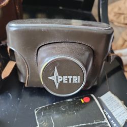 Vintage Petri 1.9 Camera