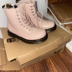 Dr Martens Light Pink Toddler Size 8