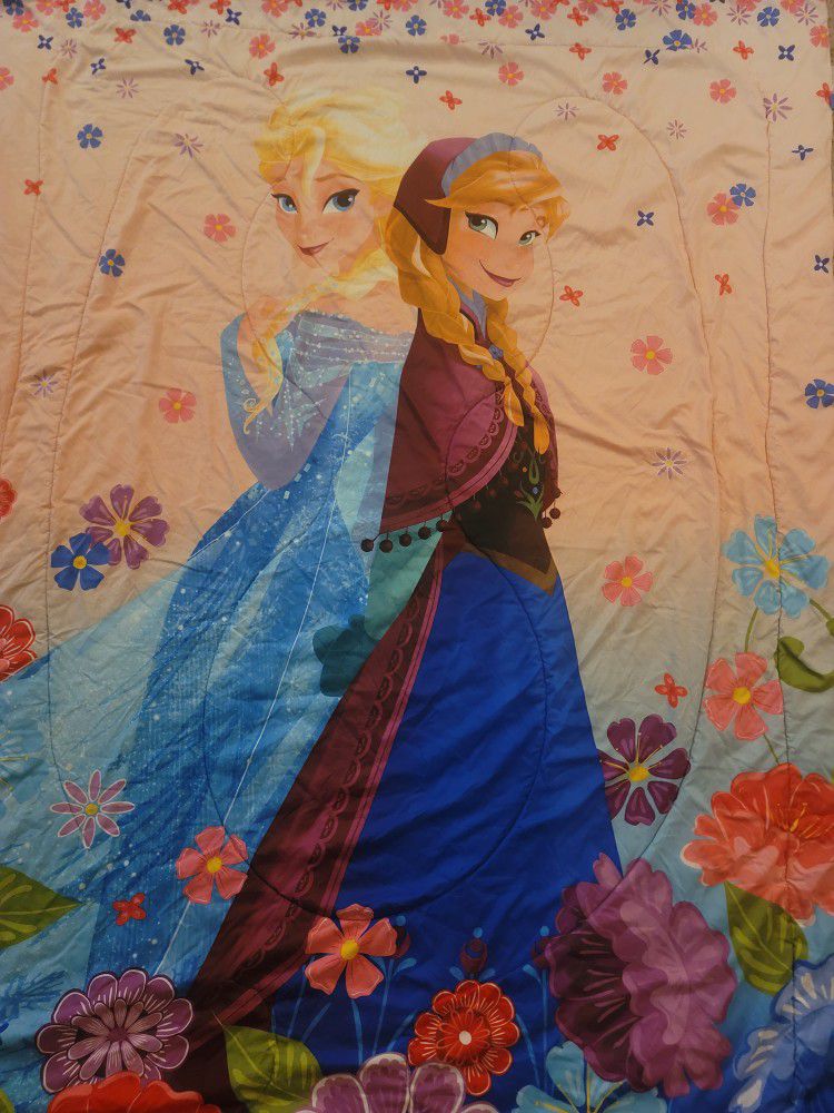 Twin Comforter And Fitted Sheet - Frozen Theme With Ana & Elsa