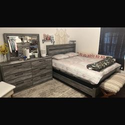 New Grey Bedroom 5pcs swt for sake with free delivery