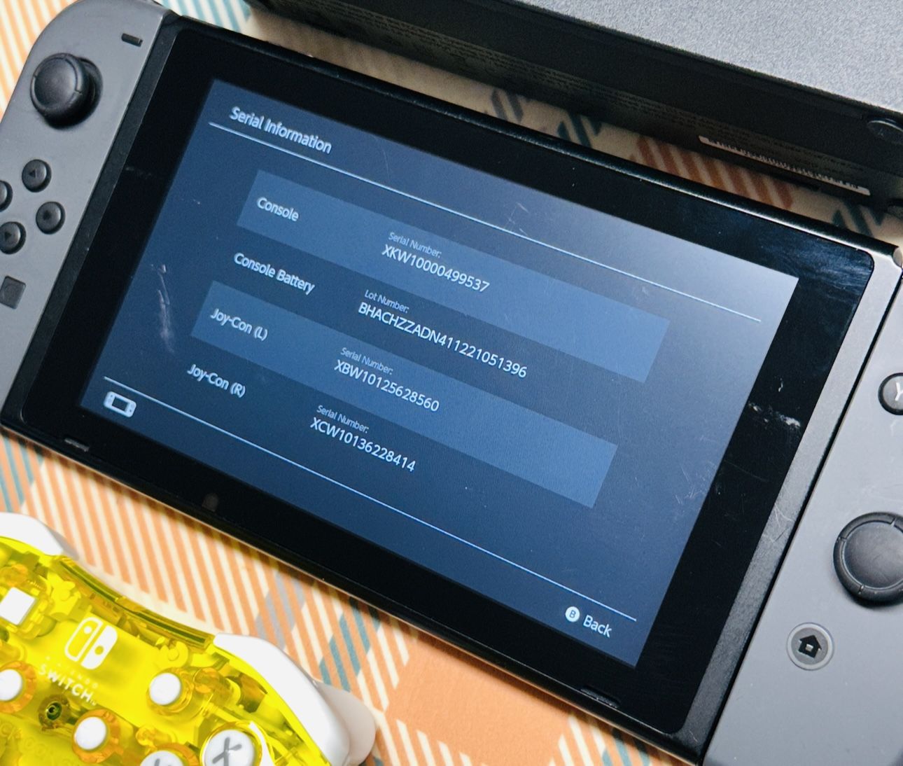 Nintendo Switch 32GB V2 Console System Gray JoyCons Tested 537