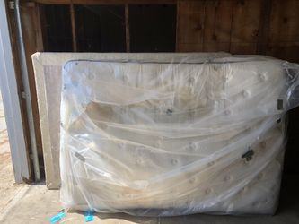 Beauty rest queen bed