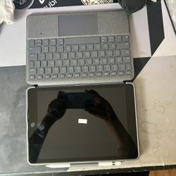 iPad (9th Gen 64 gig), Apple Pencil and Keyboard Case