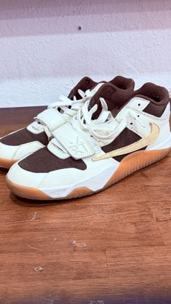 JORDAN JUMPMAN TRAVIS SCOTT SAIL
