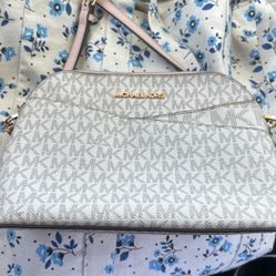 MICHAEL KORS Logo Dome Crossbody Bag