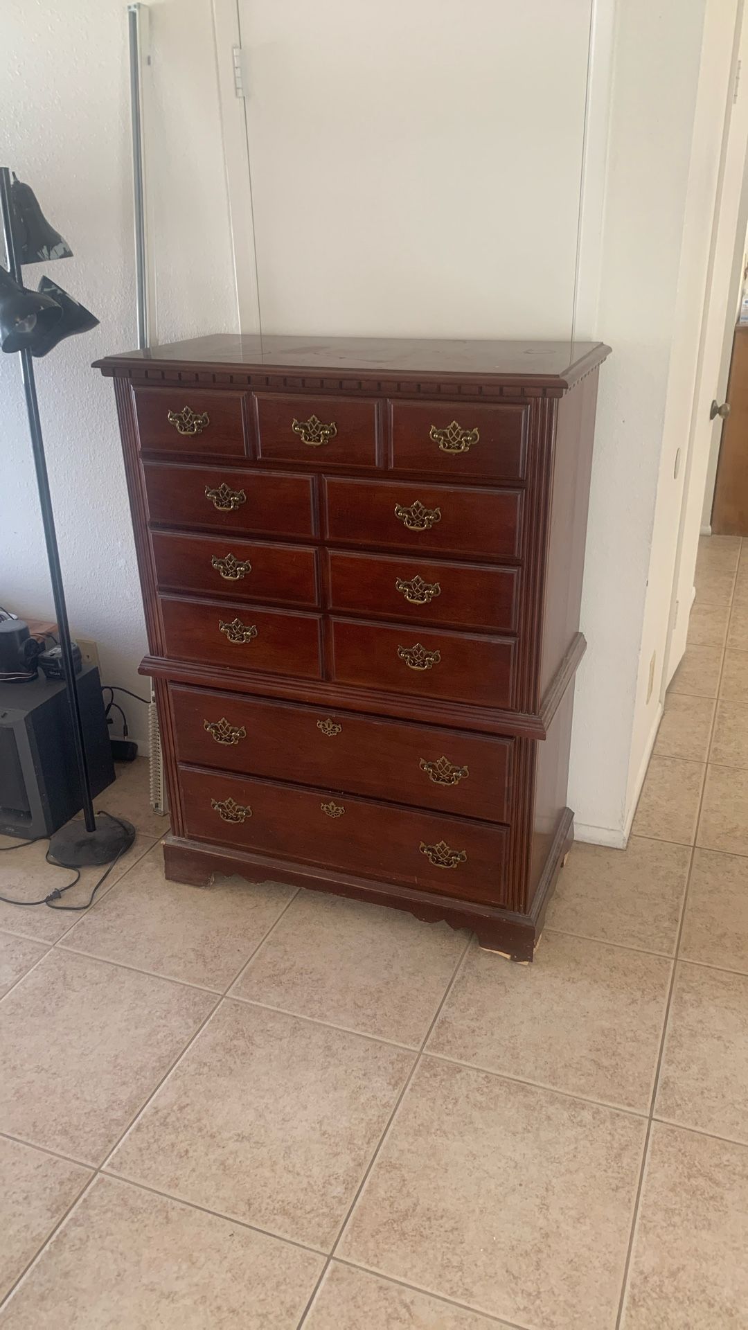 Dresser