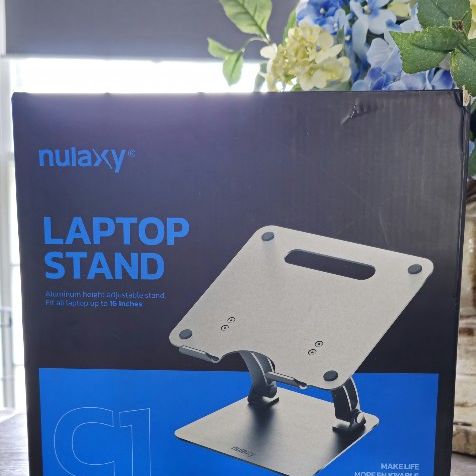 Nulaxy - Laptop Ergonomic Sit to Stand Laptop Holder - Model: C1. 