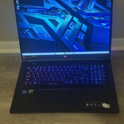 Acer Predator Helios 18 Gaming Laptop – Like New – $1,000