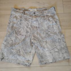 Hollister Jorts Camo Size 36