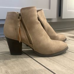 Boots Size 6.5