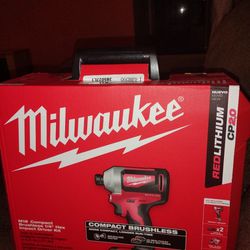 Milwaukee Impact Driver Kit And carrying Case