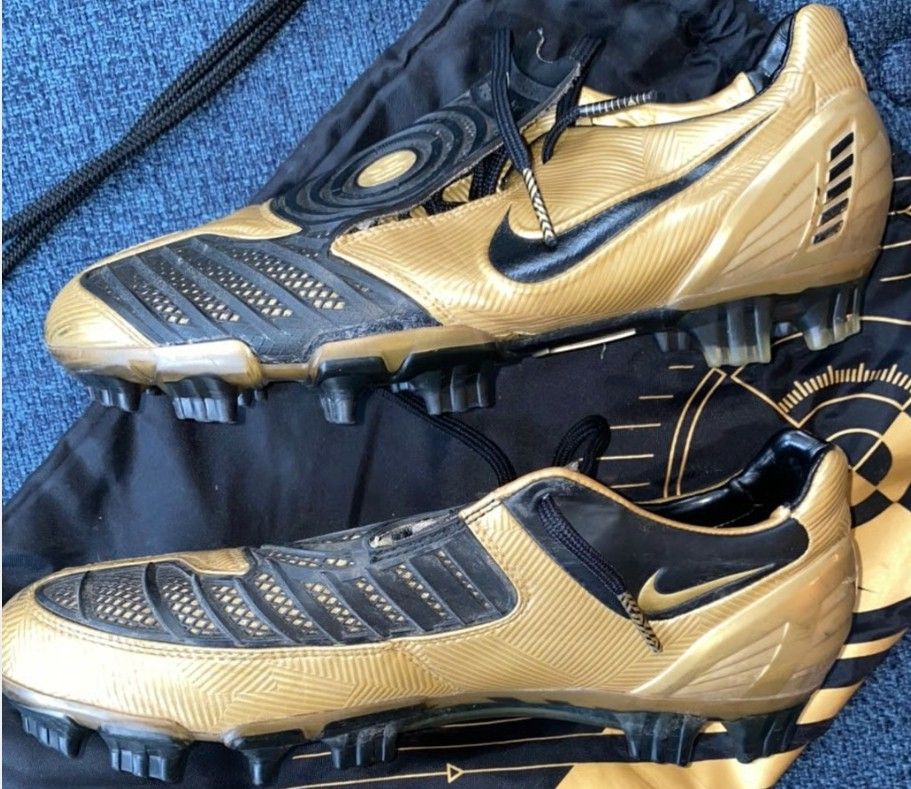 Nike Total 90 Laser II FG Elite Soccer Cleats.