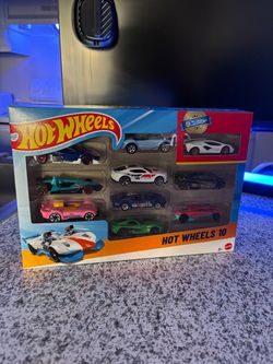 HOT WHEELS 10’
