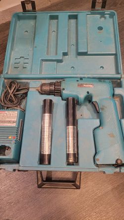 Makita Cordless Drill with Case and Batteries