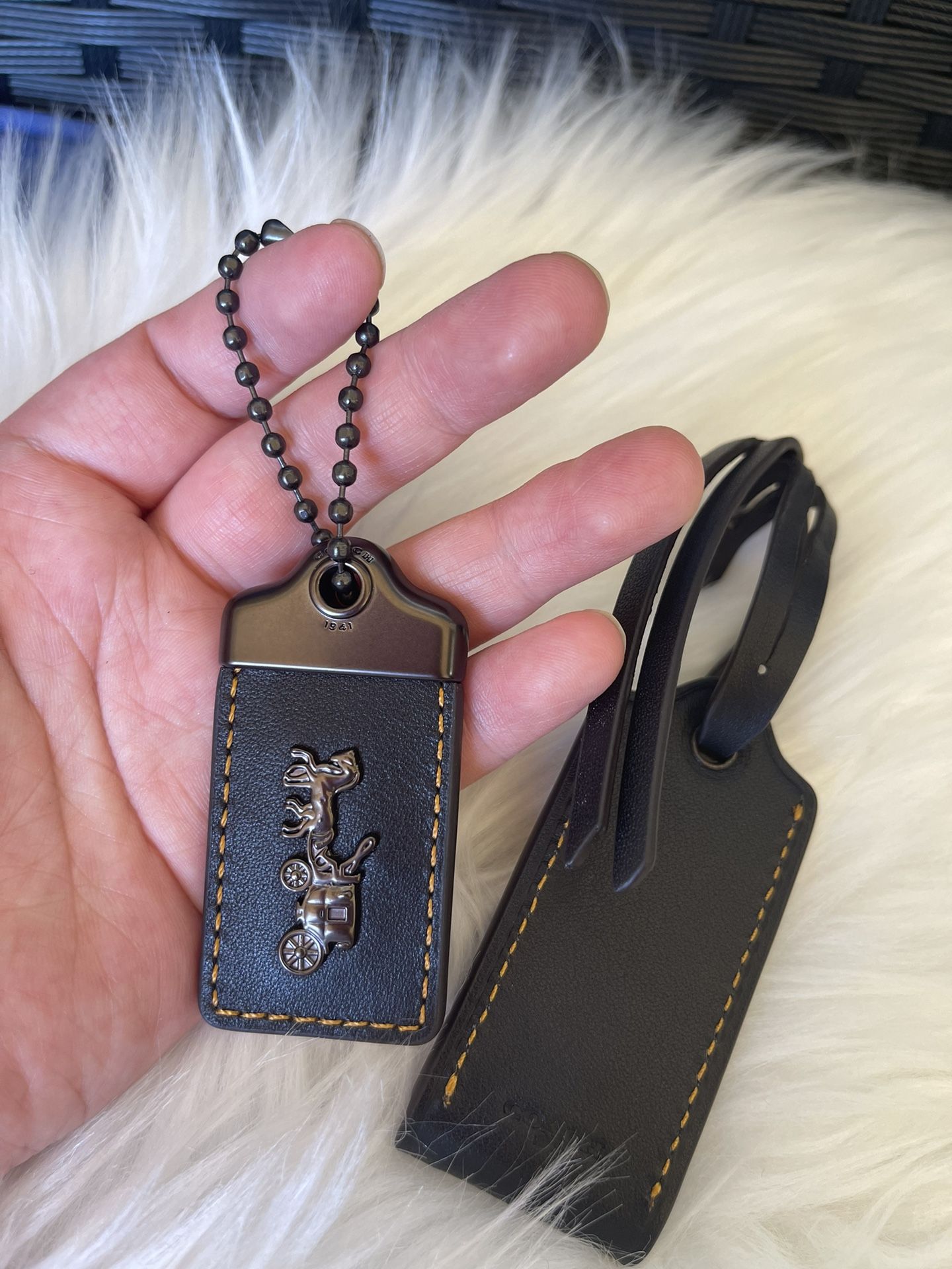 COACH 1941 Hang Tag Leather - Horse & Carrigae Bag Charm Fob Black