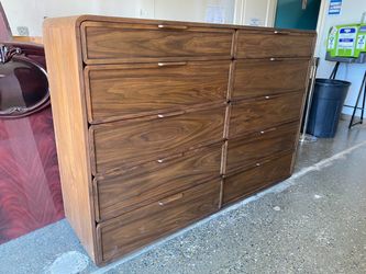 NEW! RESTORATION HARDWARE Santiago 10-Drawer Dresser