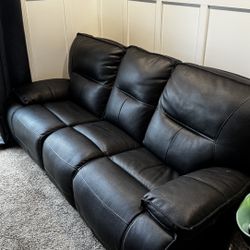 Black Electric Reclining Couch