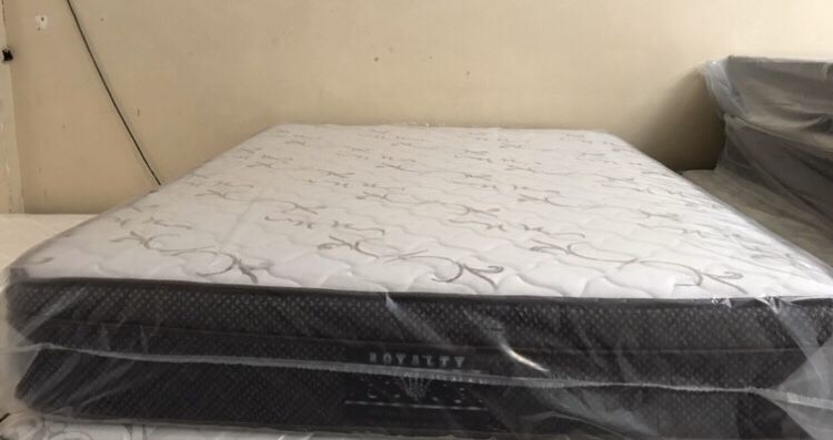 New queen euro top mattress and box spring