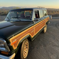 1987 Jeep Grand Wagoneer