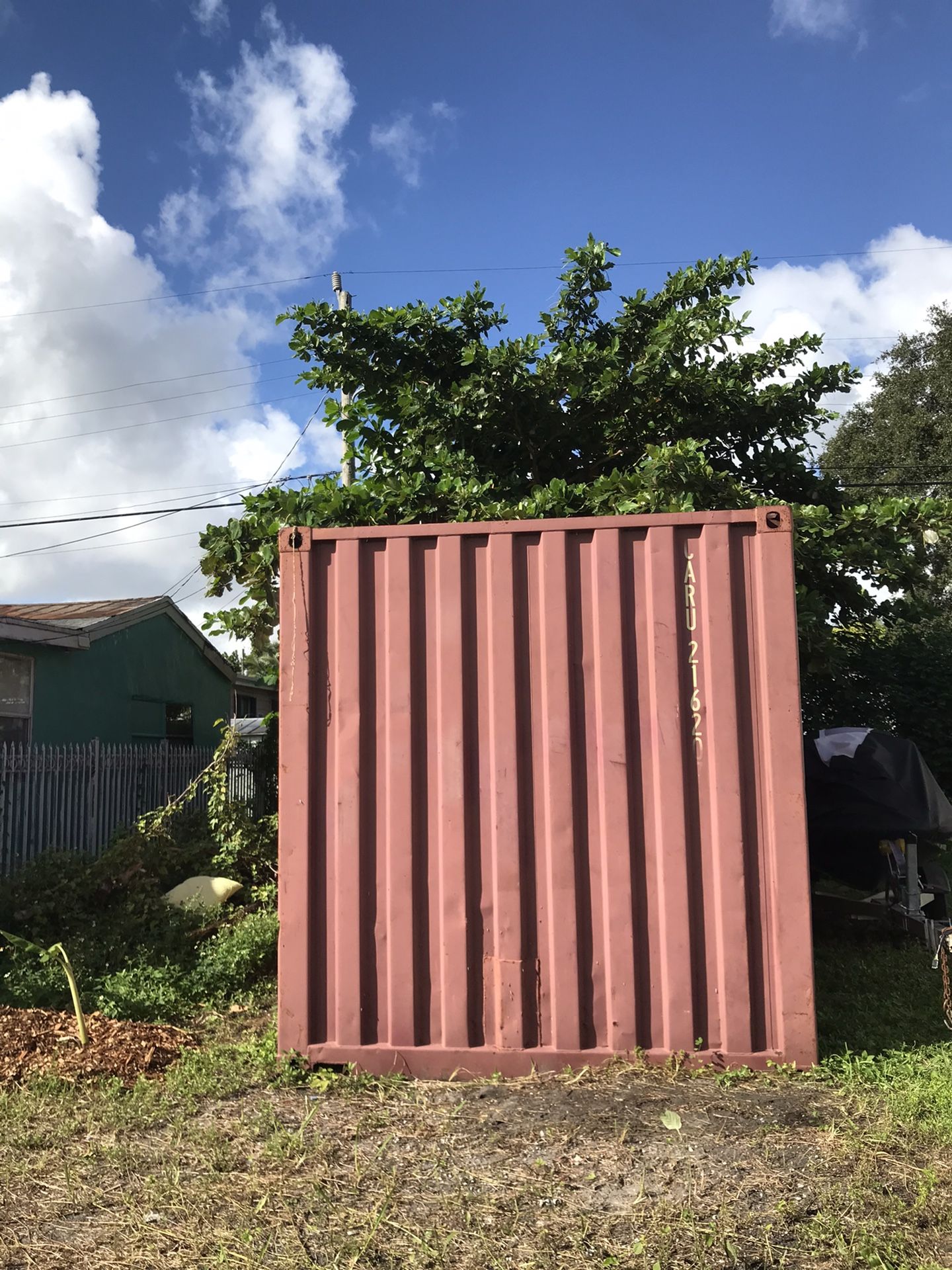 Shipping container