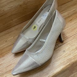 Women’s Light Golden Sparkling Heels Size 9