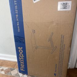 Standing Rolling Desk 
