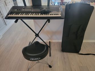 Yamaha Portable Keyboard with Adjustable Stool, and Carrying Case