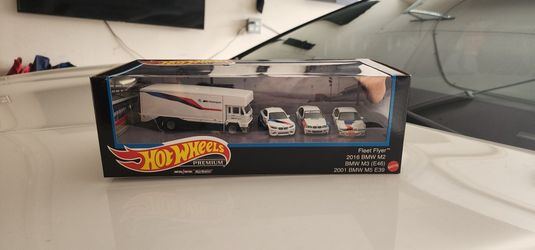 Hot Wheels BMW Collector Set