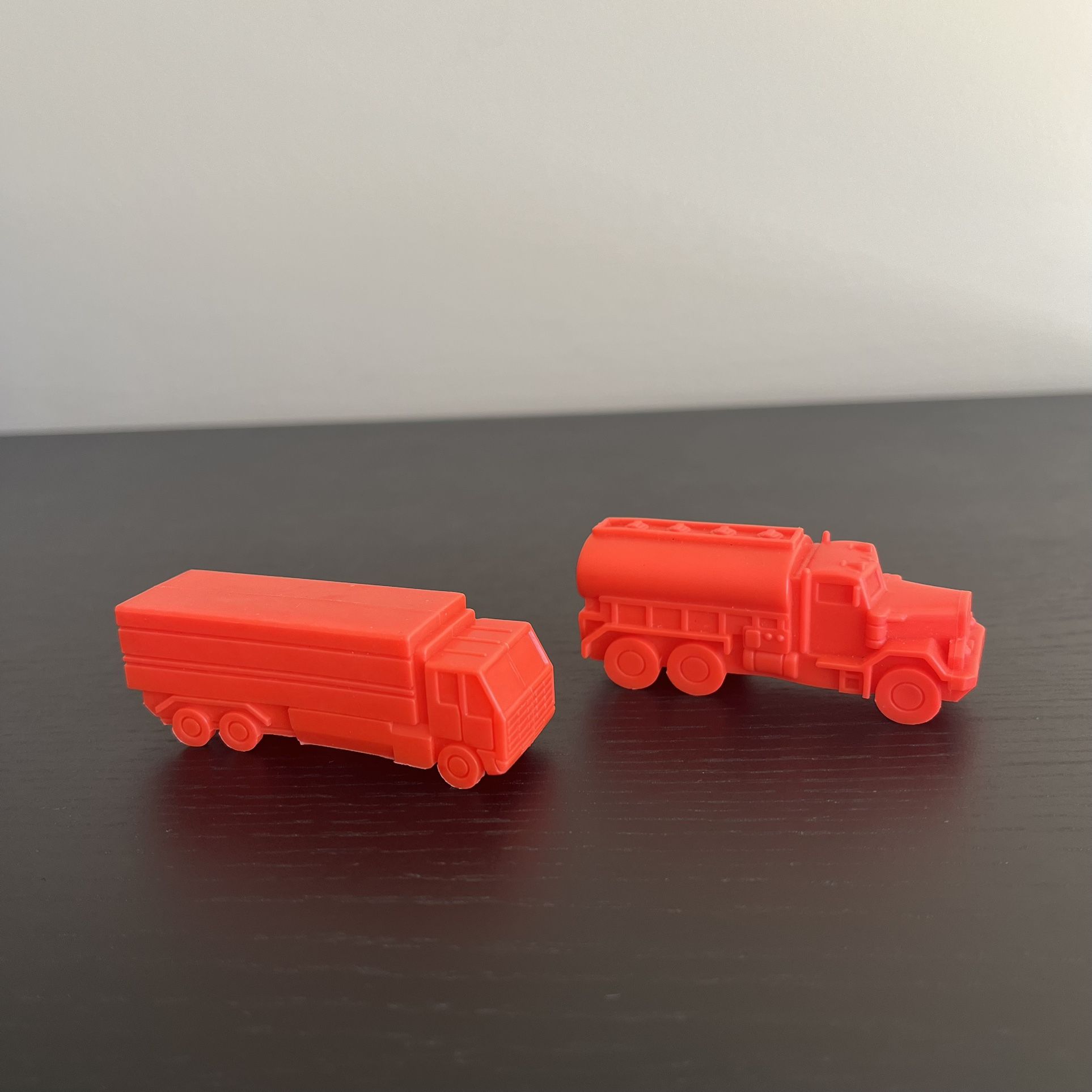 Ultraman Clash Thrash City Crushable Trucks 2 Count Orange 5052 Bandai 1991