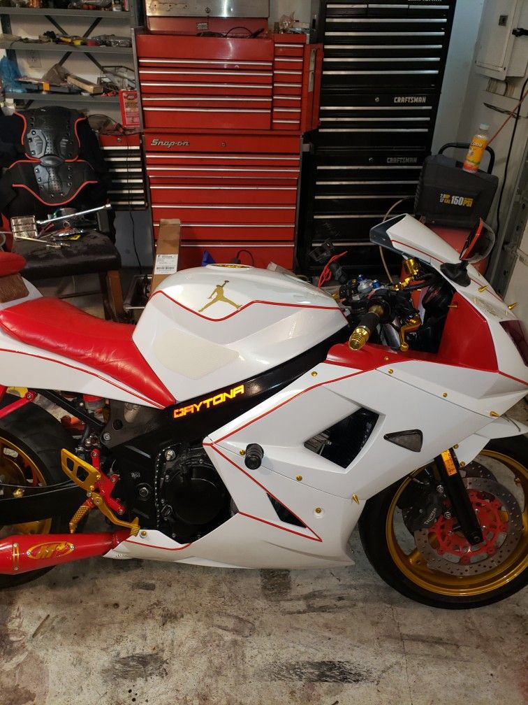 2005 triumph Daytona 650 650