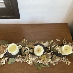 Flower & Candle Table Decor
