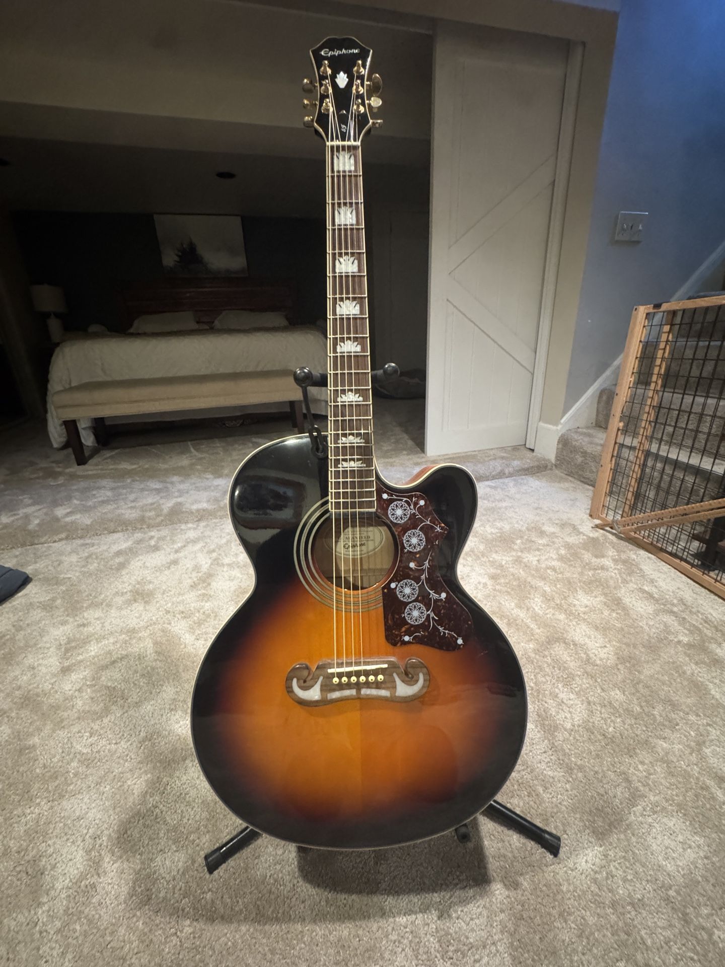 Epiphone EJ-200CE Acoustic Electric Guitar With Case