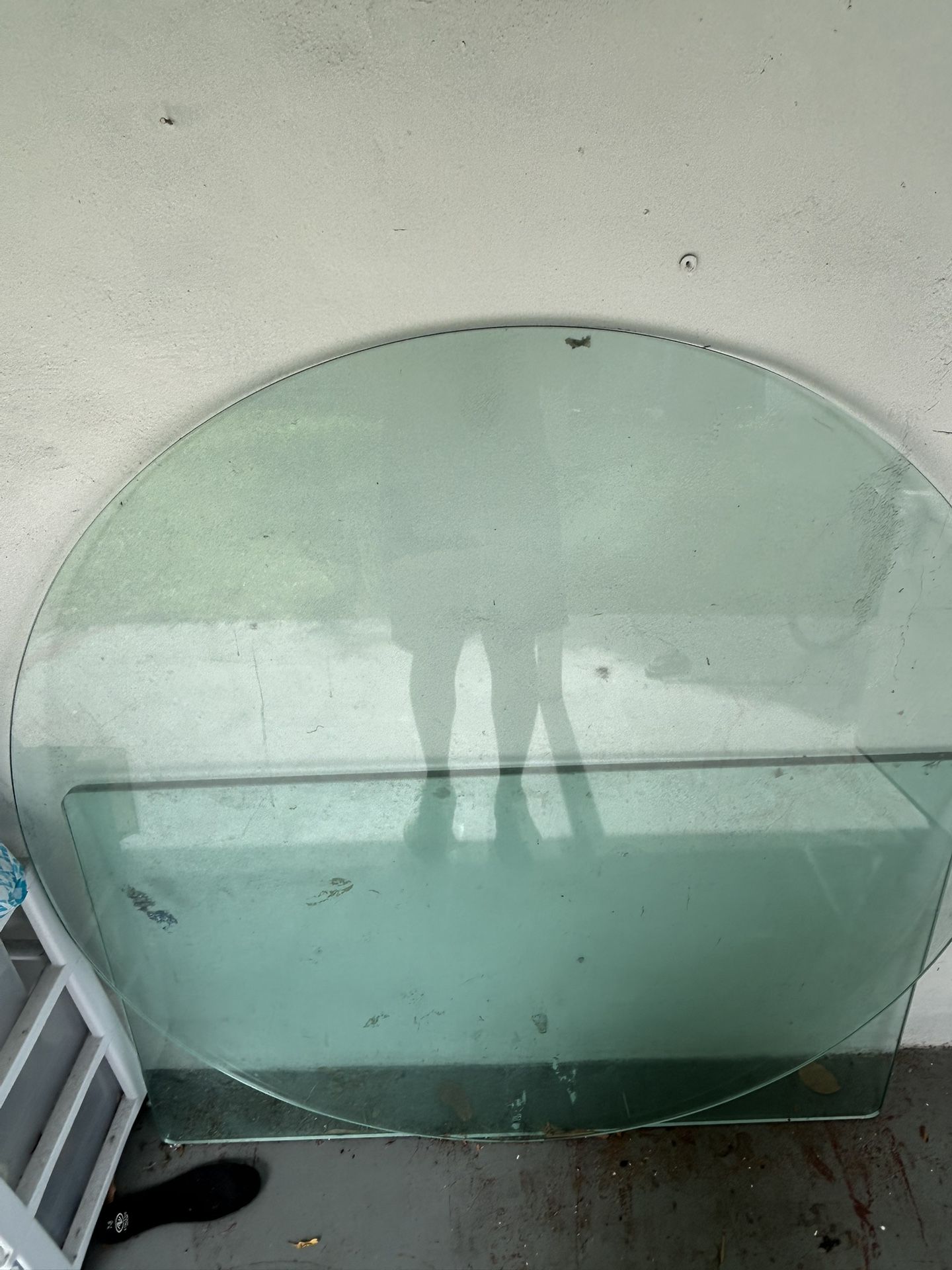 Glass table top – round & rectangular pieces” “Cubierta de vidrio para mesa – piezas redonda y rectangular”