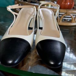 NINE WEST TWO TONE KITTEN HEEL