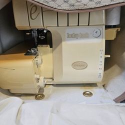 Baby Lock BlE1AT Serger