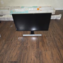 Samsung Monitor (Great Condition)