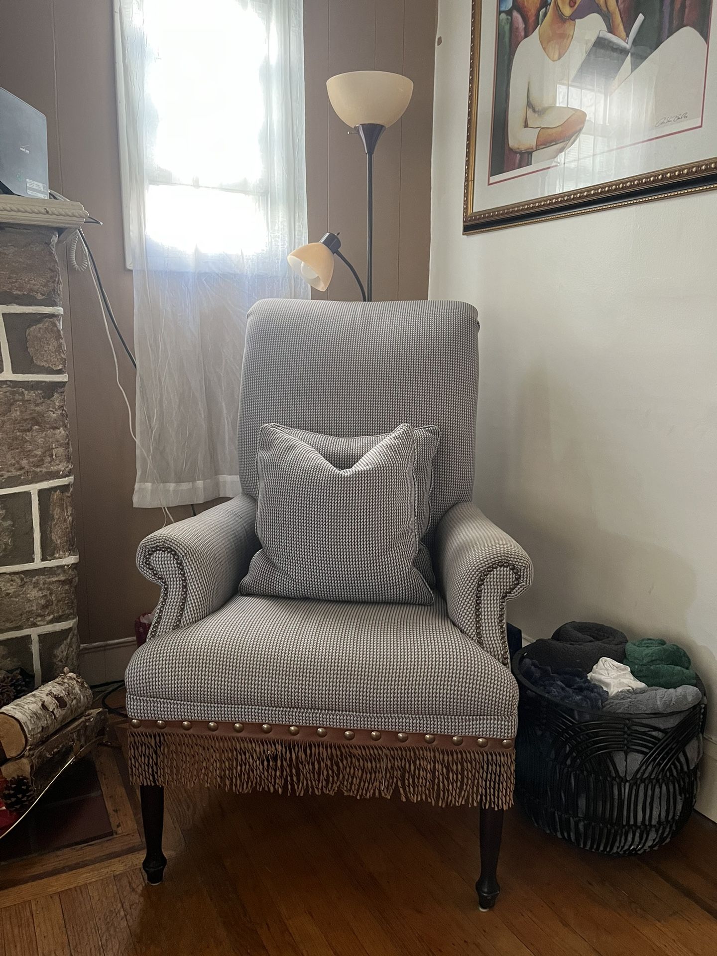 Elegant armchair