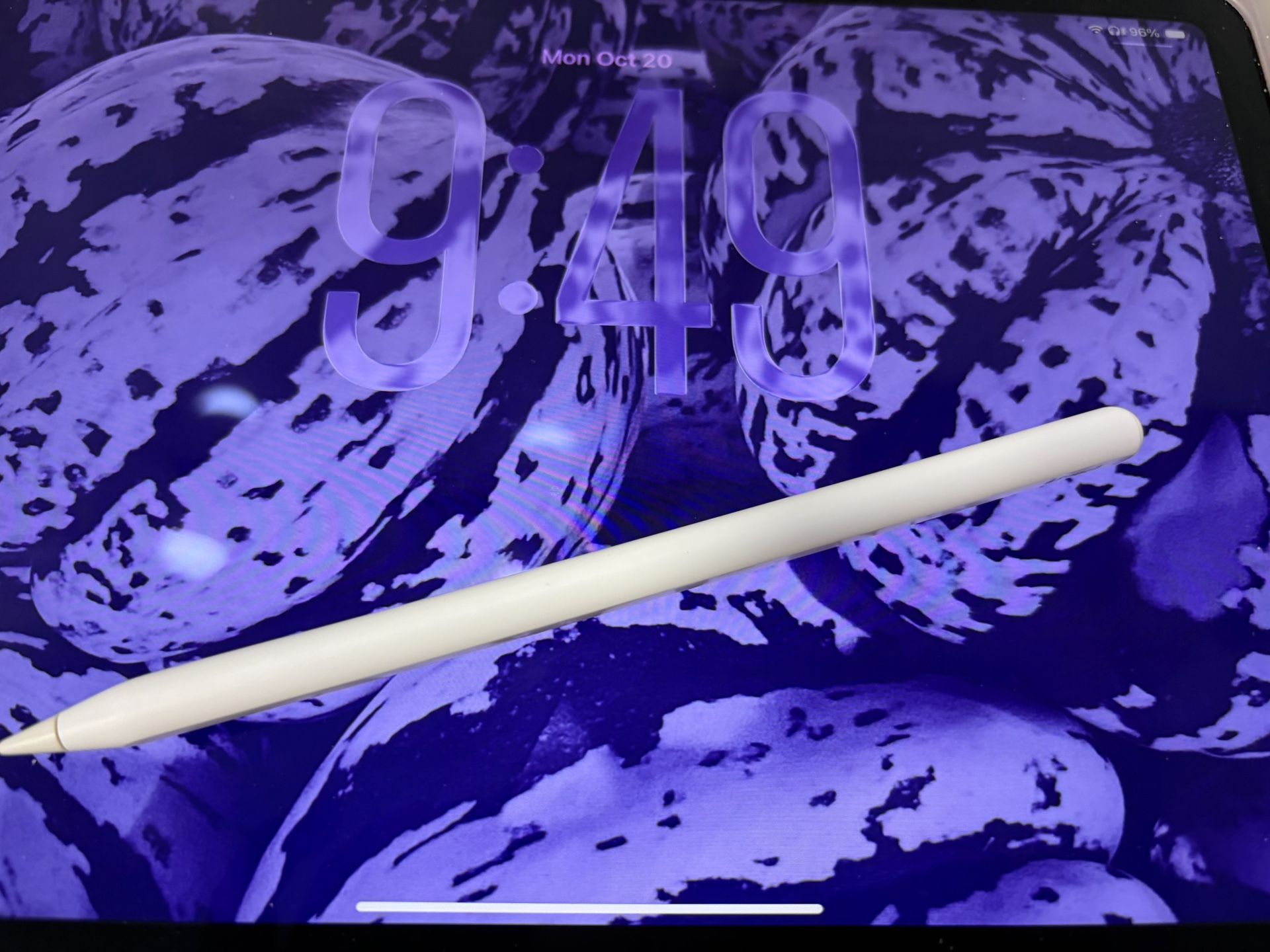 iPad Air w/Apple Pencil running AI and latest v. 26 release