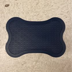 Harmony Rubber Placement, perfect for dog bowls