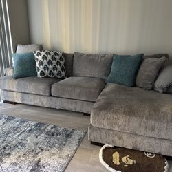 Bardarson Sectional Couch