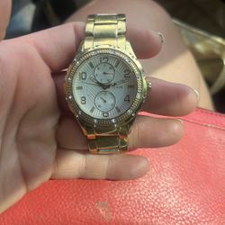 Guess Siren Diamonds Silver Dial Gold Steel Strap Watch For Women - W0442L2