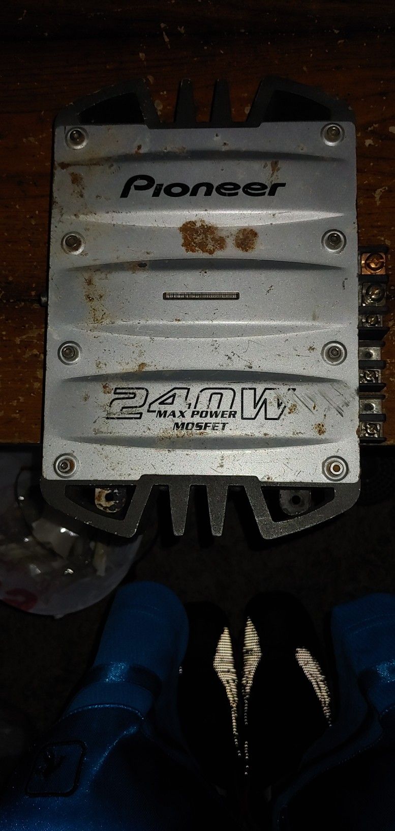 Pioneer Gm-x372 ..240 Watts