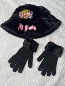 Ed hardy bucket hat & gloves